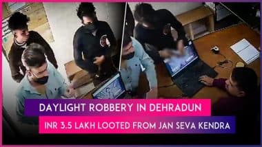 Daylight Robbery: 3 Miscreants Steal Rs. 3.5 Lakh From Jan Seva Kendra in Dehradun, Videos Surface