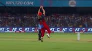 Ellyse Perry Times Her Jump to Perfection To Take Meg Lanning's Catch During RCB-W vs DC-W WPL 2025 Match (Watch Video)