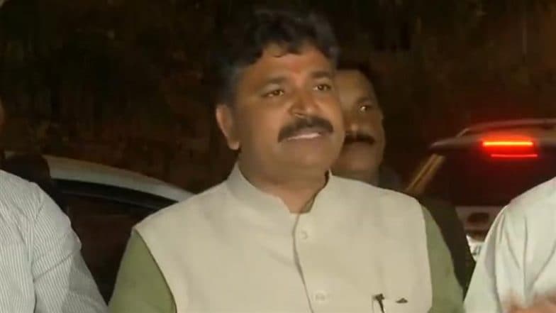 ‘Madhuri Dixit Is 2nd Grade Actor’: Congress Leader Tikaram Jully’s Remarks on Bollywood Star Sparks Row (Watch Video)