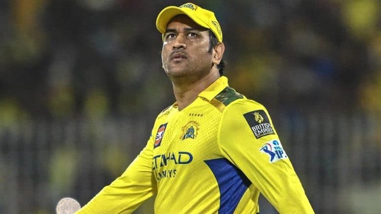 MS Dhoni Becomes Highest Run-Scorer for Chennai Super Kings in IPL History, Surpasses Suresh Raina During CSK vs RCB IPL 2025 Match | 🏏 Reportr Door