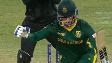 Mitchell Santner Removes Rassie van der Dussen With a Ripper Delivery During SA vs NZ ICC Champions Trophy 2025 Semi-Final Match (Watch Video)