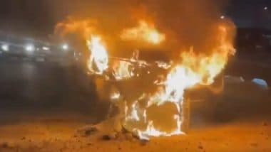 Noida: Driver Escapes Unhurt As Car Bursts Into Flames at Gaur Chowk in Uttar Pradesh, Video of 'Burning Car' Surfaces