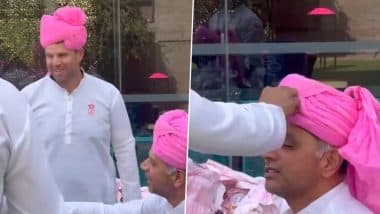 Holi 2025: Rahul Dravid Celebrates Festival Of Colours With Rajasthan Royals in Traditional Attire Ahead of IPL 2025 Season (Watch Video)