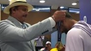 Ravi Shastri Presents Shreyas Iyer With Team India's Fielding Medal in Dressing Room After IND vs AUS ICC Champions Trophy 2025 Semi-Final (Watch Video)