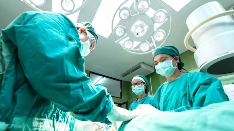 Delhi: Octogenarian Woman Gives New Lease of Life to 59-Year-Old Son Battling End-Stage Renal Disease by Donating Her Kidney, Rajesh Says ‘My Mother Gave Me Second Birth’