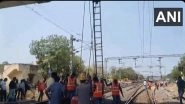 Jalgaon Train Accident: Amravati Express Collides With Truck, No Casualties, Says SRDCM Ajay Kumar (Watch Videos)