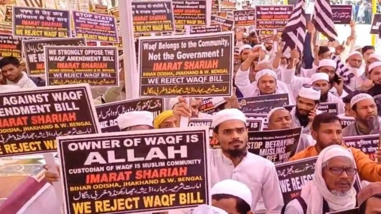 Protest Against Waqf (Amendment) Act: Asaduddin Owaisi, AIMPLB Urge People to Switch Off Lights In Between 9 PM and 9:15 PM on April 30