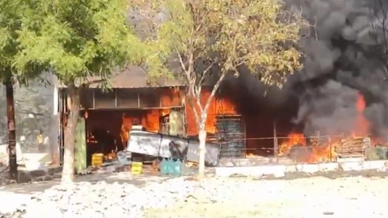 Noida Shop Fire: General Store in Sector 49 in Uttar Pradesh Destroyed in Massive Blaze, Video Surfaces
