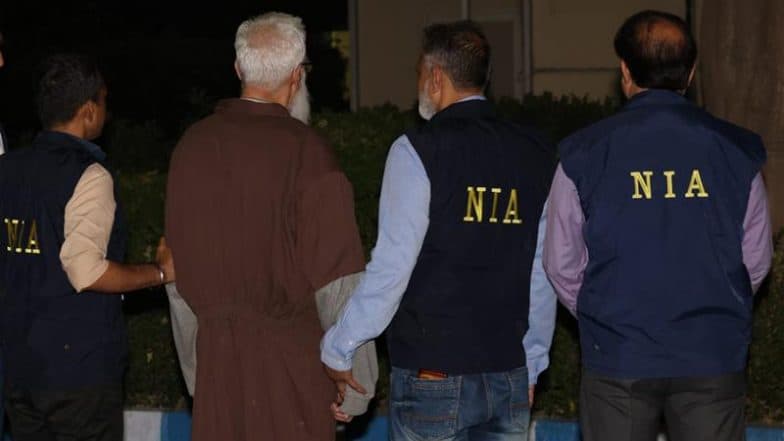 Tahawwur Rana 1st Photo in NIA Custody Out: 26/11 Mumbai Terror Attack Accused슬롯사이트s First Visuals After Delhi Landing Surface Following US Extradition (See Pic)