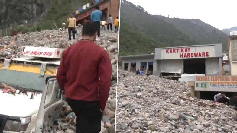 Jammu and Kashmir: Heavy Rains Trigger Landslides in Ramban, Jammu-Srinagar National Highway Shut (Watch Videos)