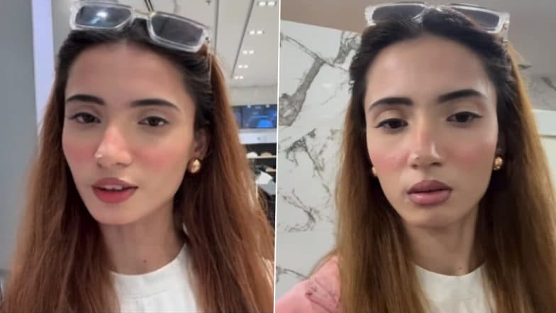 슬롯사이트Worst Experience슬롯사이트: Woman Throws Coffee at Calvin Klein Staff in Hyderabad슬롯사이트s Sarath Citi Mall Over Alleged Mockery, Video Goes Viral