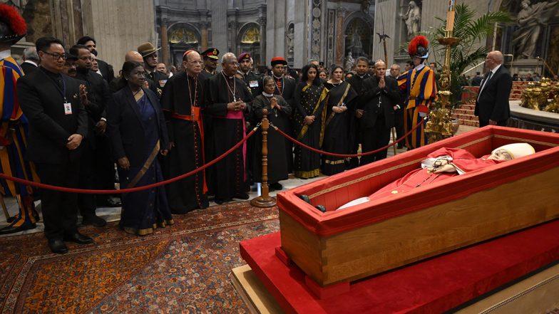 Pope Francis Funeral: Pontiff’s Coffin Sealed Inside St Peter’s Basilica After 3 Days of Mourning, Formally Ending His Lying in State at the Vatican