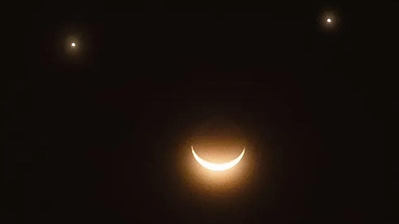 Planetary Alignment To Form ‘Smiley Face’ in Sky on April 25