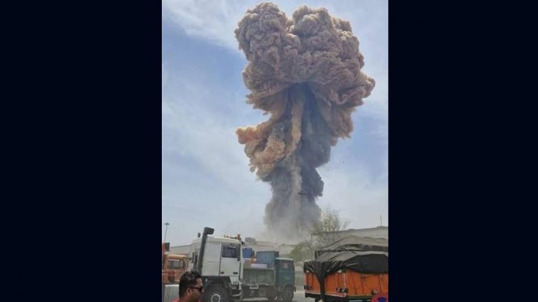 Iran Explosion: Massive Blast and Fire Strikes Iranian Port City of Bandar Abbas, Injures at Least 115 People (Watch Video)