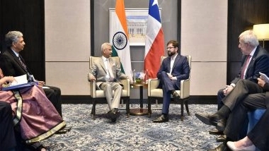 World News | Chilean President Boric Meets EAM Jaishankar, Pays Homage to Mahatma Gandhi at Raj Ghat