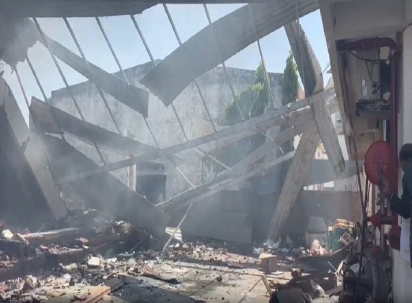 India News | Gujarat: Fire Breaks out at Firecracker Godown in Deesa Area of Banaskantha