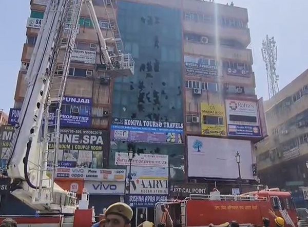 India News | UP: Fire Breaks out at Building in Noida Sector-18, No Casualties Reported