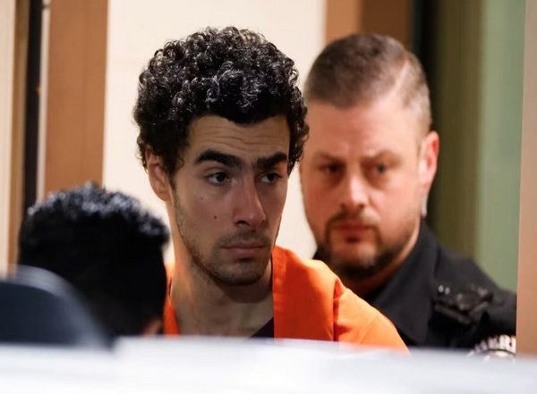 World News | US Attorney General Seeks Death Penalty for Luigi Mangione in UnitedHealthcare CEO's Murder