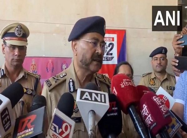 India News | Noida: DGP Inaugurates Pink Booths, Video Walls, Green Energy Project