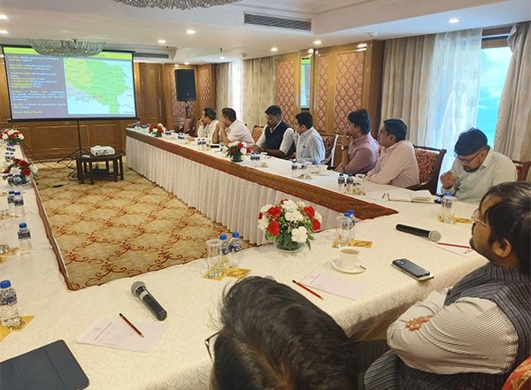 Business News | Prayagraj Municipal Corporation Convenes High-Level Deliberations on Super-Speciality Hospital Development in Naini
