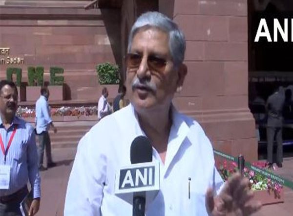 India News | Tejashwi Yadav is Expert in Eating Fodder of Cattle, Money of Poor of Bihar: Lalan Singh