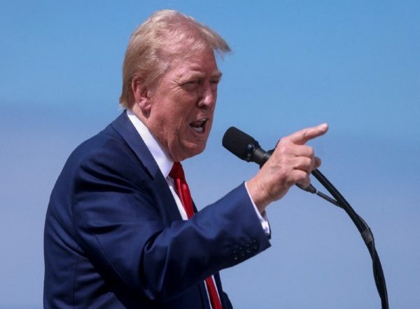 World News | 4 Republican Senators Join Democrats in Reversing Trump's 25% Tariff on Canada