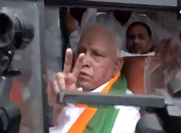 India News | Karnataka BJP Leaders Detained During Protests Against Price Hikes, State Policies
