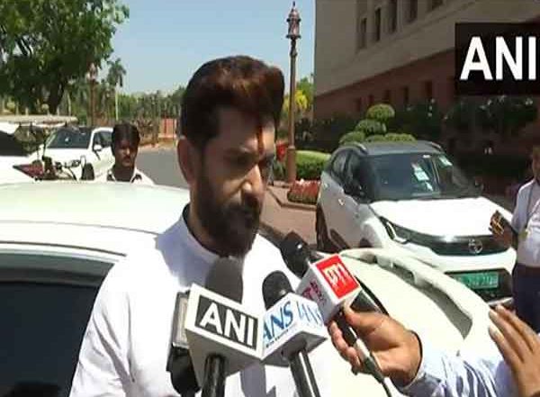 India News | Opposition Setting False Narratives, Instigating Fear in People on Waqf Amendment Bill: Chirag Paswan