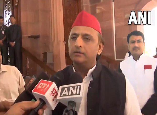 India News |  Samajwadi Party Chief Akhilesh Yadav Slams BJP's Waqf Bill, Labels It a 'Conspiracy'