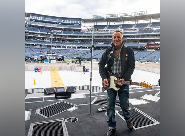 Entertainment News | Bruce Springsteen to Release Seven 'Lost' Albums in June