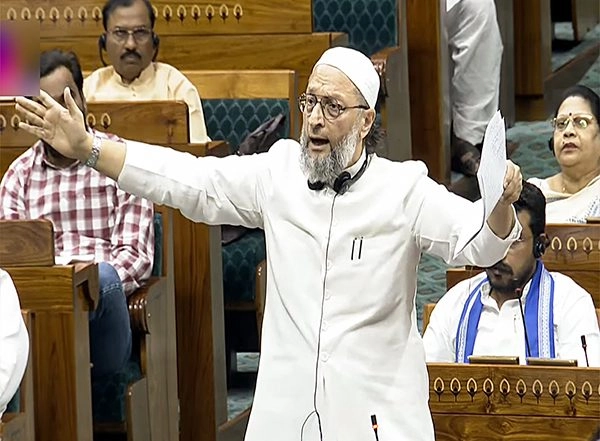 India News | AIMIM Chief Asaduddin Owaisi Approaches Supreme Court Against Waqf Amendment Bill