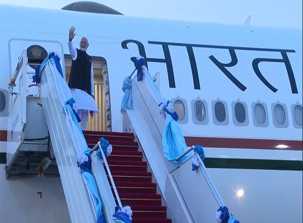 World News | PM Modi Emplanes for Sri Lanka from Thailand's Bangkok After Attending BIMSTEC Summit