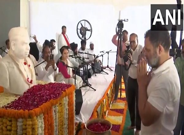 India News | Rahul Gandhi, Mallikarjun Kharge Pay Tribute to Jagjivan Ram on His Birth Anniversary