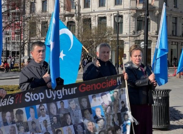 World News | Former World Uyghur Congress Chief Joins Protest in Norway Marking 35th Anniversary of Baren Massacre