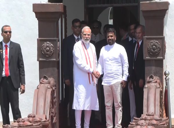 World News | PM Modi Emplanes for Rameswaram to Inaugurate New Pamban Bridge