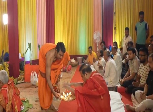 India News | Assam CM Himanta Biswa Sarma Performs 'Maha Aarti' on Last Day of Navratri