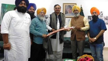 World News | Pak High Commission Receives Representative Delegation of Yatrees Ahead of Baisakhi