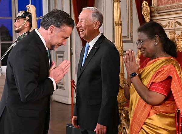 World News | Portugal: President Murmu Attends Banquet Hosted in Her Honour by Portguese Counterpart Rebelo De Sousa