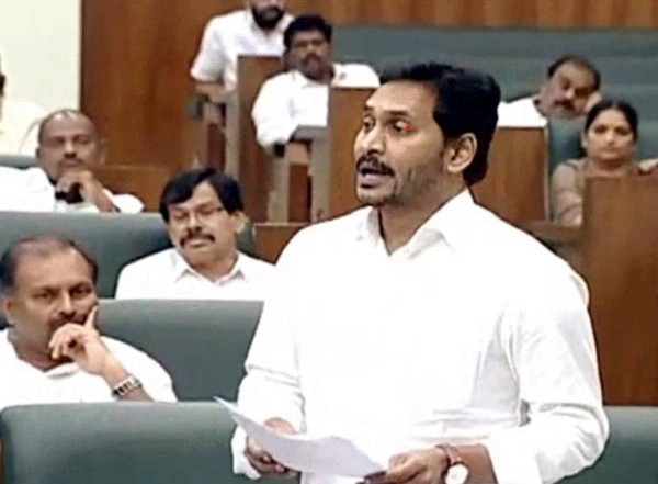 India News | YSRCP Condemns Security Lapse of Former AP CM Reddy During His Recent Visit to Sri Sathya