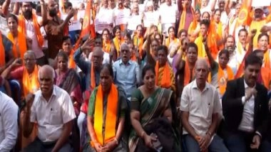 India News | Karnataka: VHP Stages Protest Against 4% Quota for Minorities in Govt Contracts