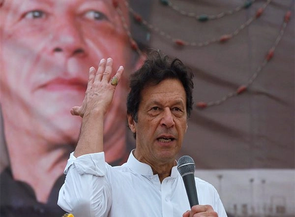 World News | Pak: Imran Khan's Sisters Resolute to Meet Him in Jail Despite Tensions