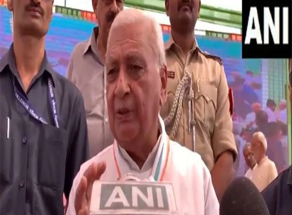 India News | Bihar Governor Arif Mohammed Criticizes Misuse of Waqf Properties, Calls for Unity and Responsibility