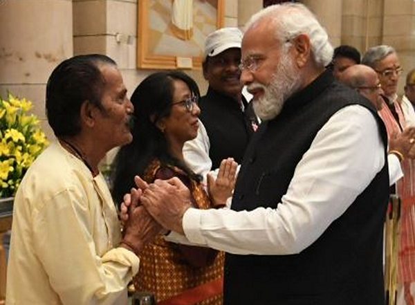India News | PM Modi Mourns Demise of Folk Artist & Padma Shri Awardee Ramsahay Pandey