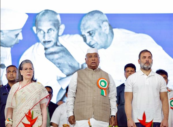 India News | Congress Pitches for Quota in Private Educational Institutions, Kharge Says Those Who Can't Discharge Duties Should Retire
