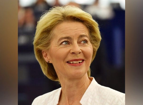 World News | EU Halts Countermeasures Against US Tariffs for 90 Days