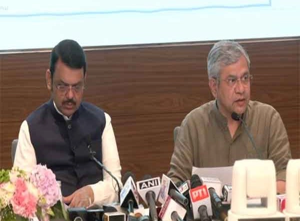 India News | 1 Lakh 73 Thousand Crore Worth of Rail Projects Sanctioned for Maharashtra Till Now: Railway Minister Ashwini Vaishnaw