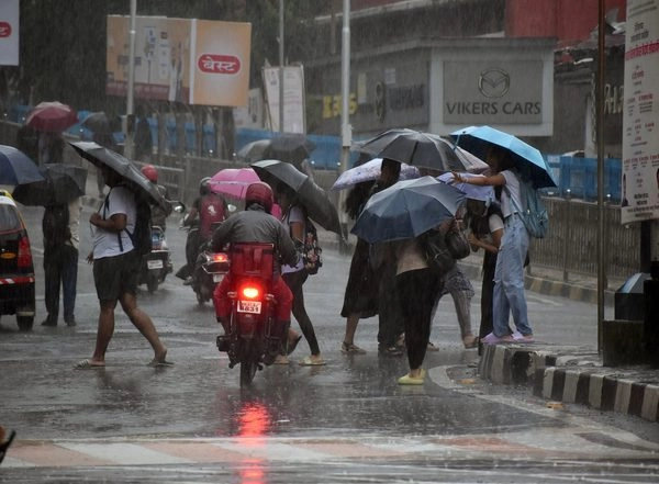 India News | Thunderstorms, Lightning Predicted Across Himachal; IMD Issues Orange, Yellow Alerts