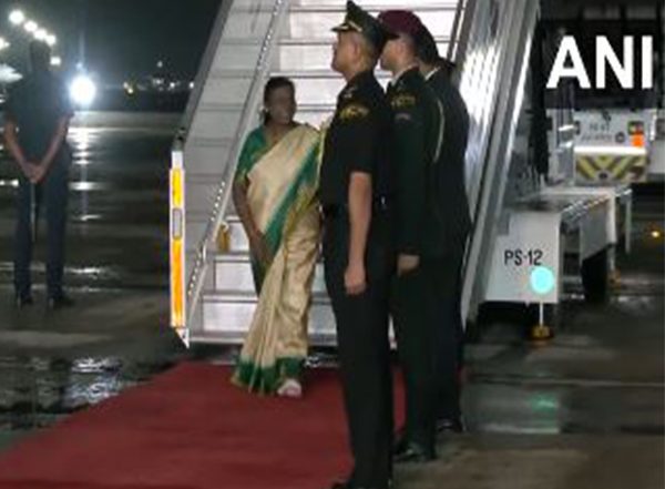 World News | President Murmu Returns to Delhi Following State Visit to Portugal, Slovakia