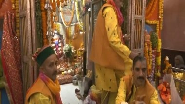 India News | Shimla: Devotees Throng Jakhu Hanuman Temple in Large Numbers on Hanuman Jayanti