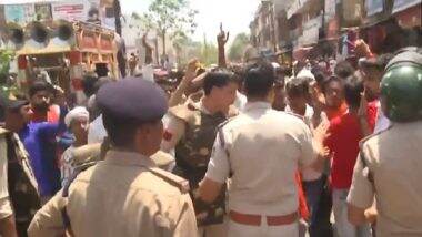 India News | Madhya Pradesh: VHP, Bajrang Dal Lathicharged in Guna over Protest Against Stone Pelting